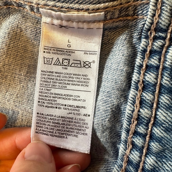 Old Navy Distressed Denim Jacket - Picture 3 of 9